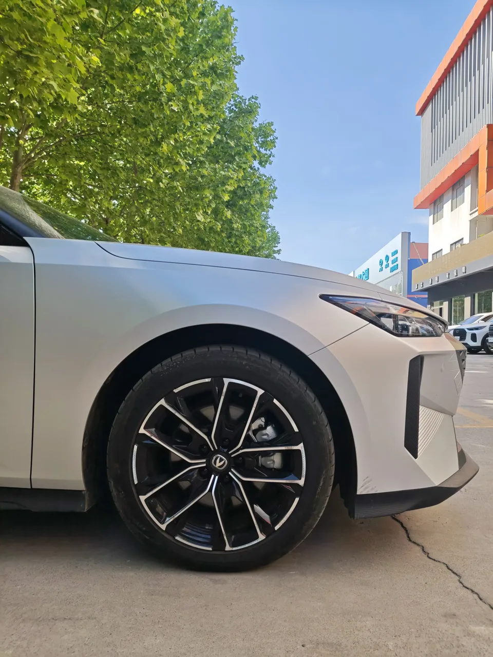 Changan UNI-V Blue Whale iDD 136km Premium Edition 2024 — миниатюра 3