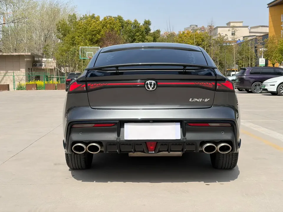 Changan UNI-V 1.5T Sports Edition 2023 — миниатюра 2