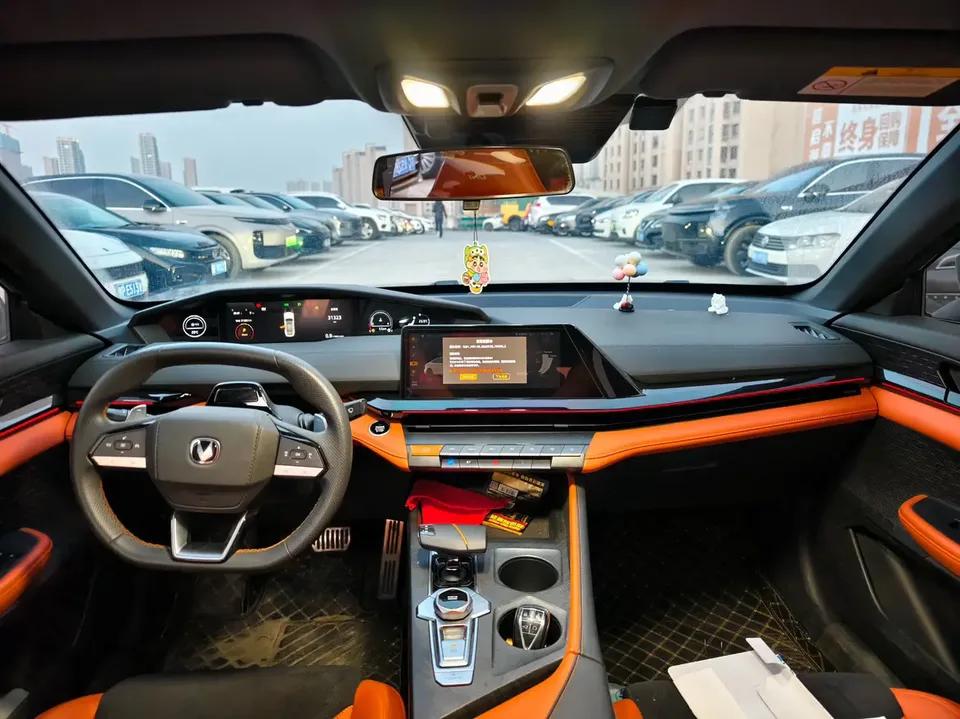 Changan UNI-V 1.5T Sports Edition 2023 — миниатюра 3