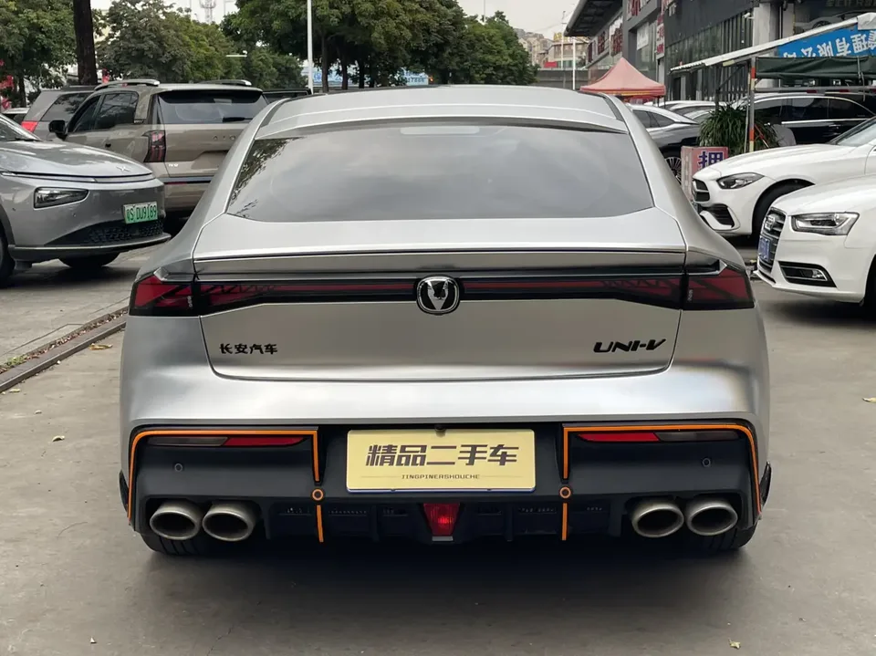 Changan UNI-V 2.0T High Energy Edition 2024 — миниатюра 5