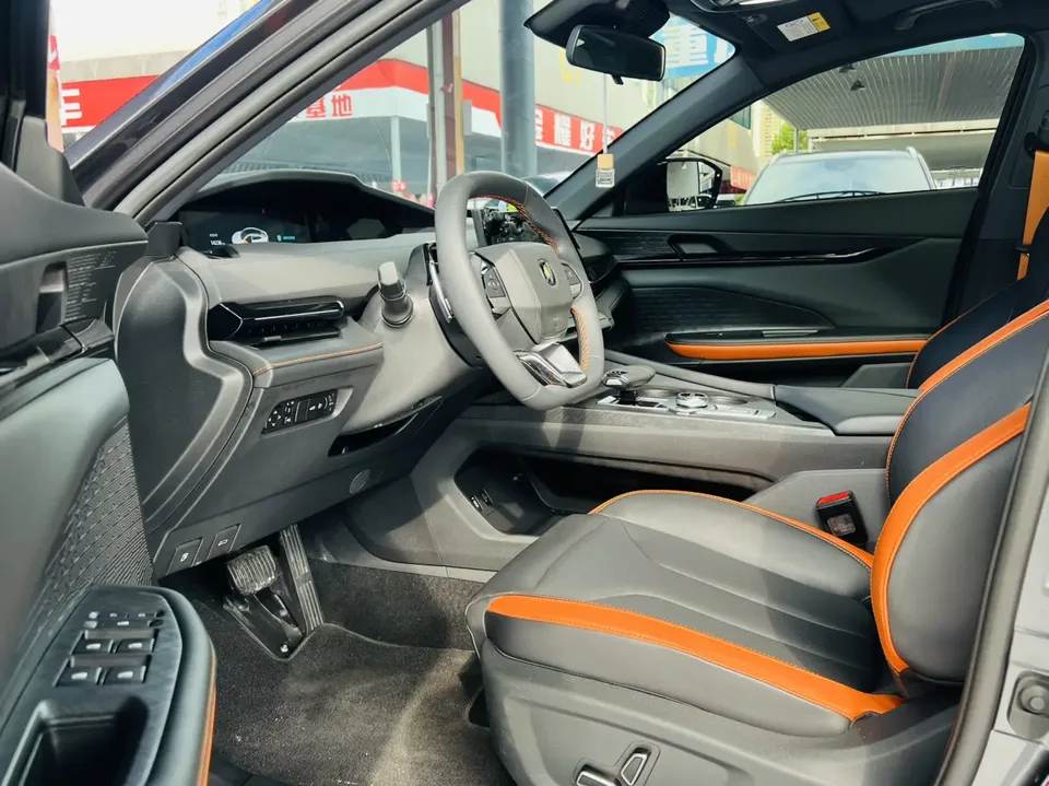 Changan UNI-V Changan UNI-V 2024 1.5T High Energy Edition 2024 — thumbnail 4