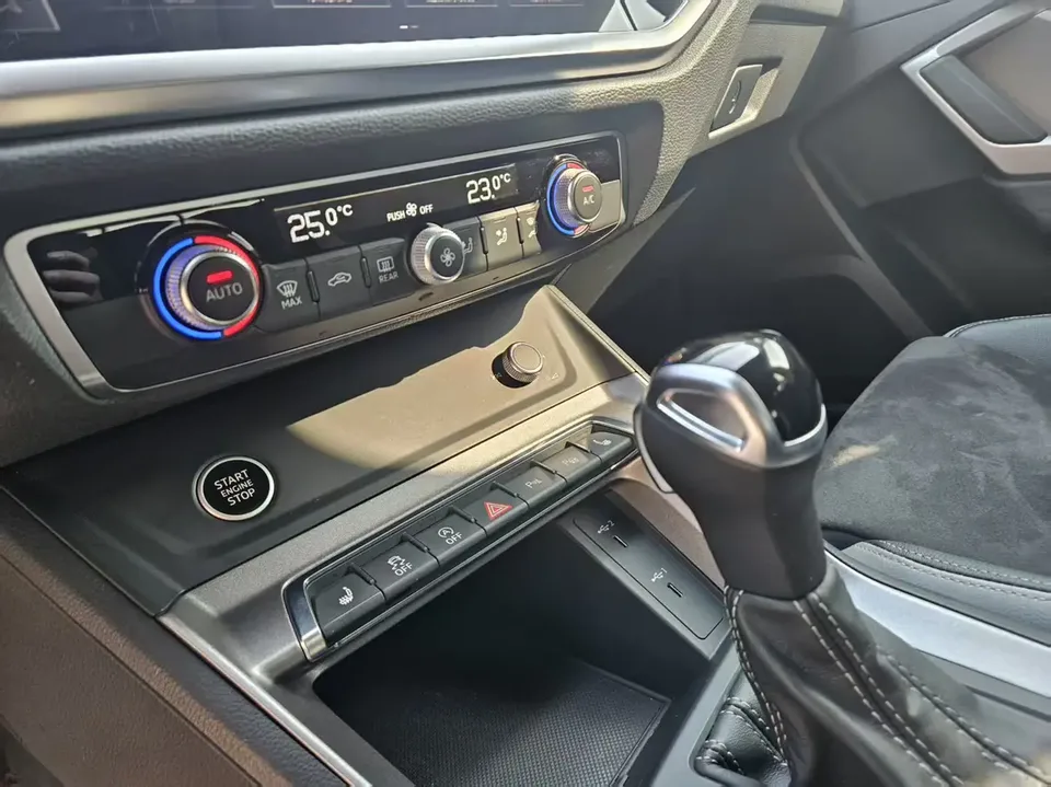 Audi Q3 35 TFSI Fashion Dynamic Edition (1.5T) 2023 — миниатюра 4