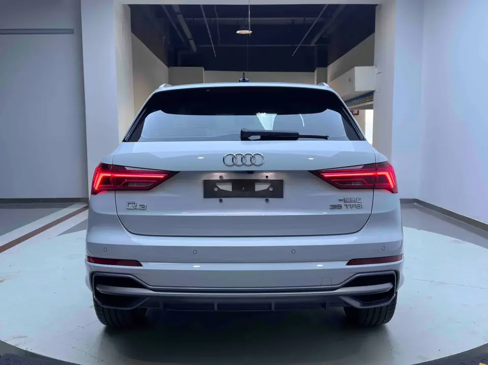 Audi Q3 Audi Q3 2023 35 TFSI Fashionable and Dynamic 2023 — миниатюра 2