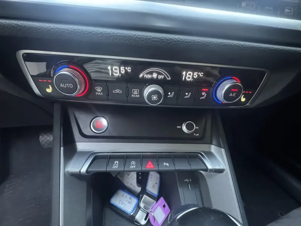 Audi Q3 Audi Q3 2022 35 TFSI Stylish Dynamic 2022 — thumbnail 4