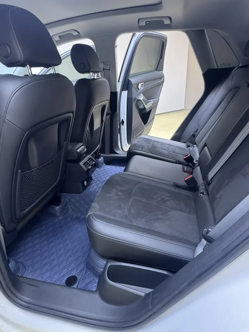 Audi Q3 Audi Q3 2022 35 TFSI Fashionable and Dynamic 2022 — миниатюра 3