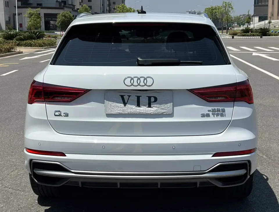 Audi Q3 Audi Q3 2022 35 TFSI Fashionable and Dynamic 2022 — миниатюра 2