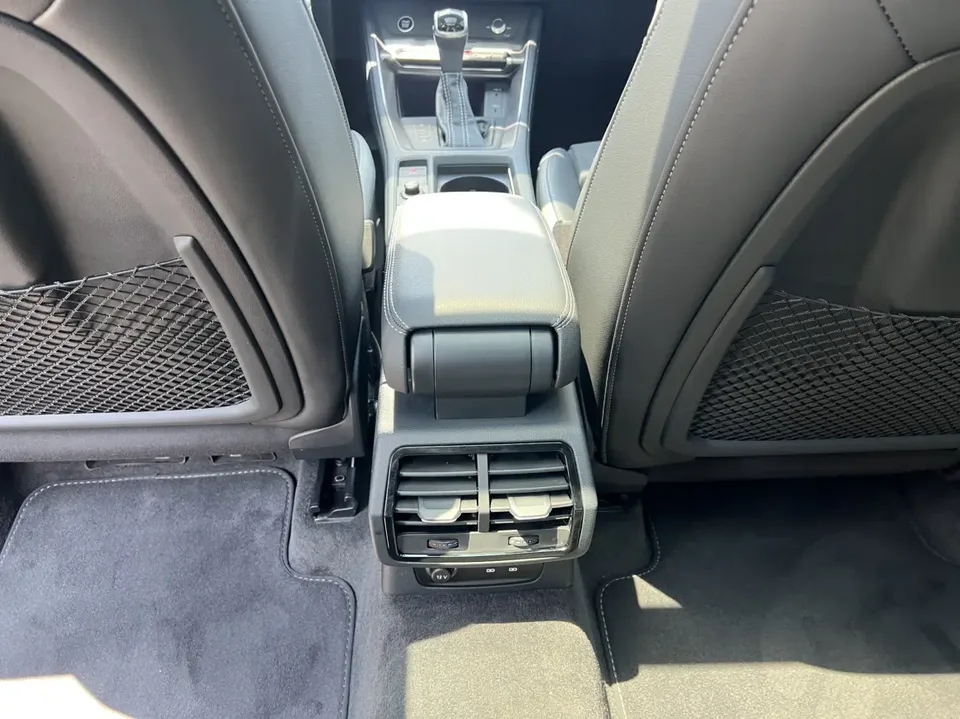 Audi Q3 Audi Q3 2022 35 TFSI Fashionable and Dynamic 2022 — миниатюра 3