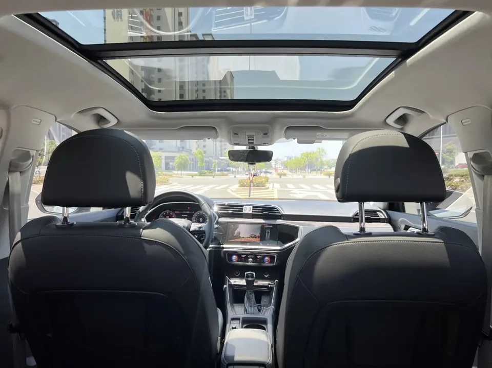 Audi Q3 Audi Q3 2022 35 TFSI Fashionable and Dynamic 2022 — миниатюра 5