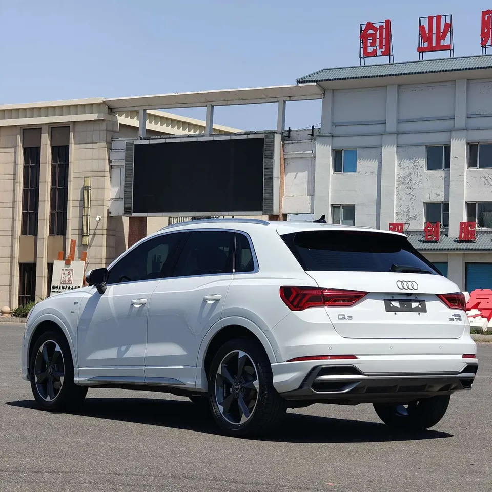 Audi Q3 Audi Q3 2022 35 TFSI Fashionable and Dynamic 2022 — миниатюра 4