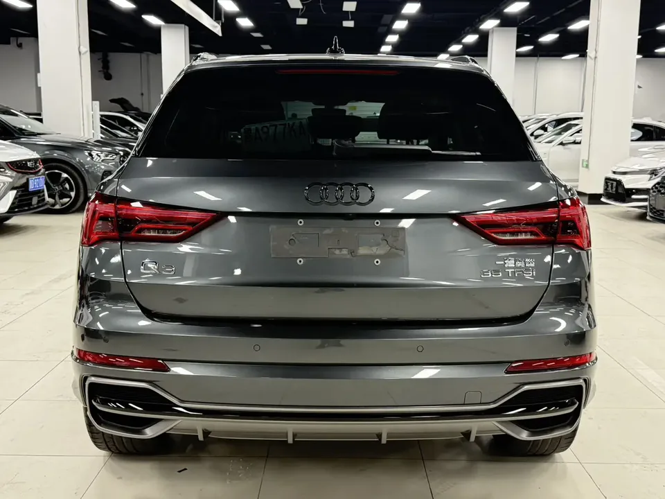 Audi Q3 Audi Q3 2022 35 TFSI Fashionable and Dynamic 2022 — миниатюра 2