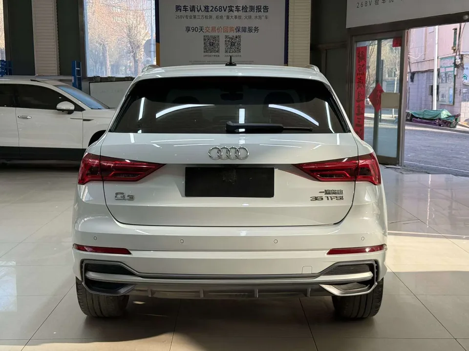 Audi Q3 Audi Q3 2022 35 TFSI Fashionable and Dynamic 2022 — миниатюра 2