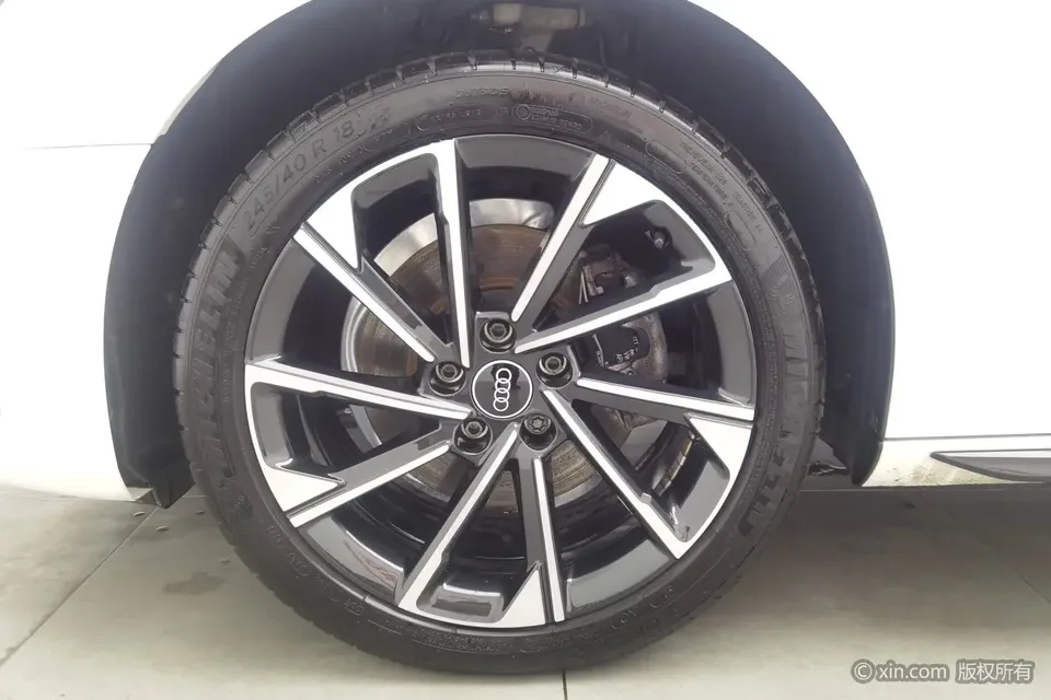 Audi a4 l 2023