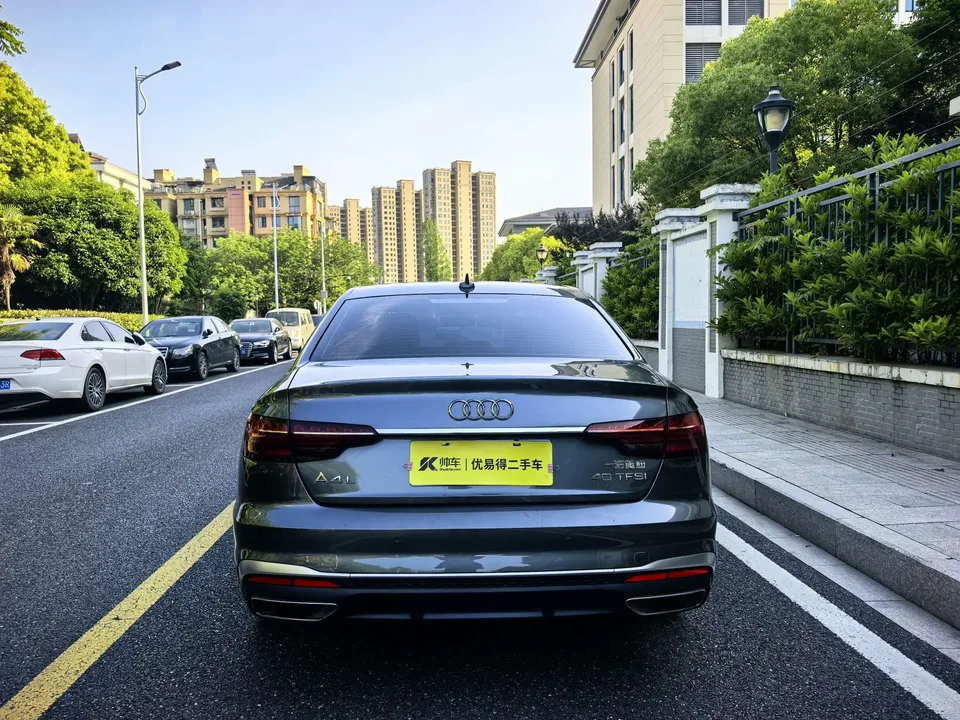 Audi a4 l Audi A4L 2022 40 TFSI Fashion Dynamic Edition 2022 — миниатюра 2
