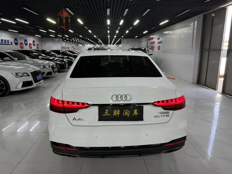 Audi a4 l Audi A4L 2022 40 TFSI luxury and dynamic model 2022 — миниатюра 2
