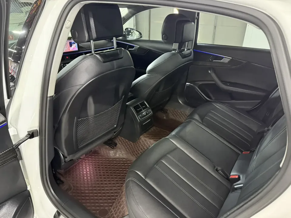 Audi a4 l Audi A4L 2022 40 TFSI luxury and dynamic model 2022 — миниатюра 3