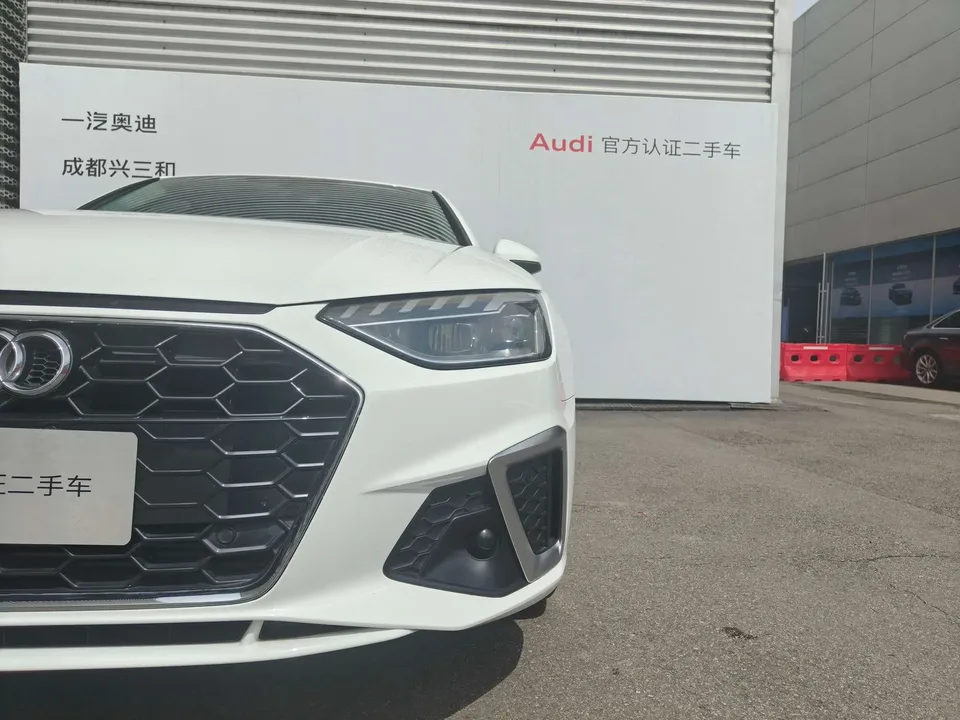 Audi a4 l Audi A4L 2024 40 TFSI Stylish and Dynamic 2024 — thumbnail 3