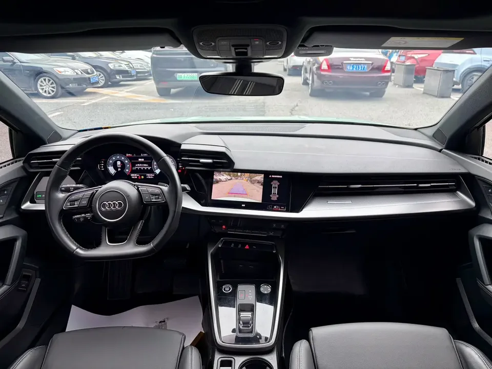 Audi A3 A3 2023 facelift A3L Limousine 35 TFSI stylish and sporty 2023 — thumbnail 3
