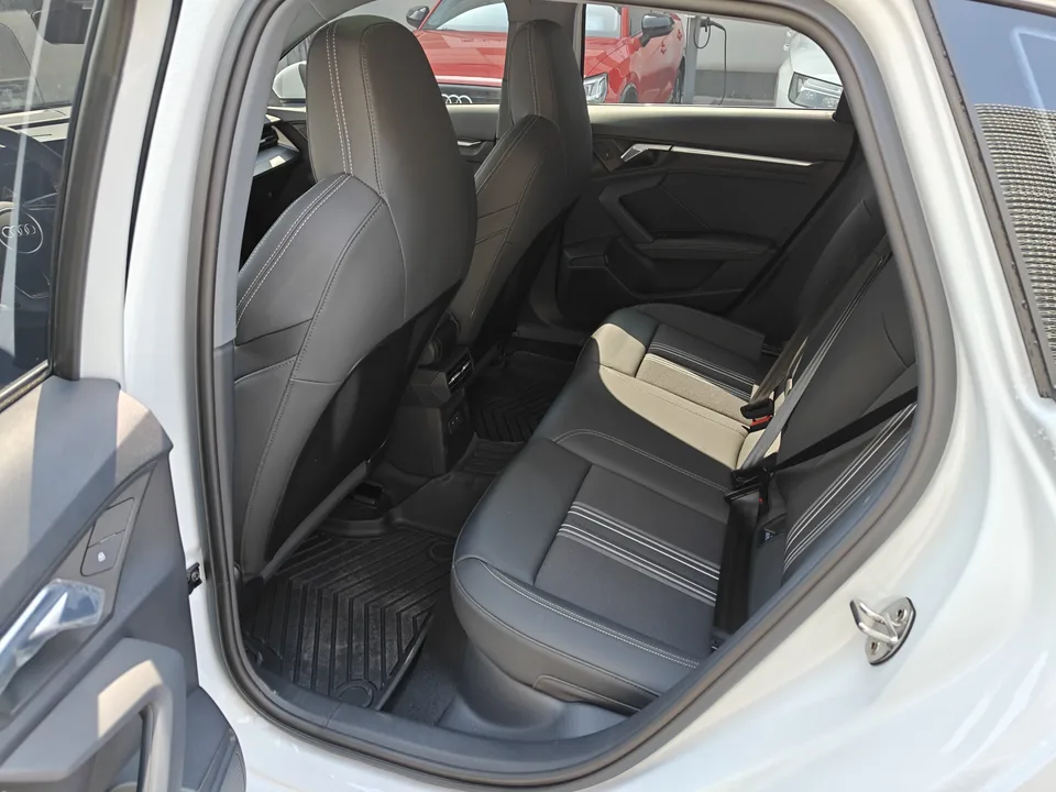 Audi A3 Audi A3 2024 Sportback 35 TFSI stylish and sporty 2024 — миниатюра 4