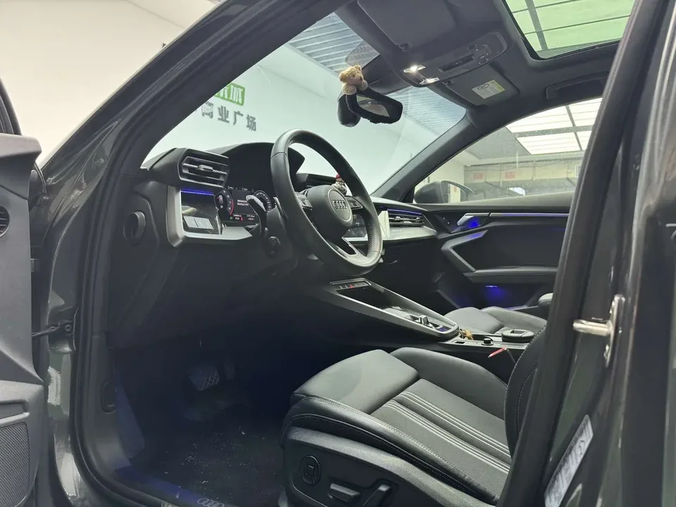 Audi A3 Sportback 35 TFSI stylish and sporty 2023 — миниатюра 3