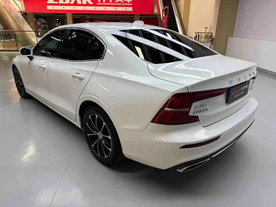 Volvo S60 S60 2022 Volvo S60 2022 B4 Zhiyi Luxury Edition 2022 — thumbnail 2