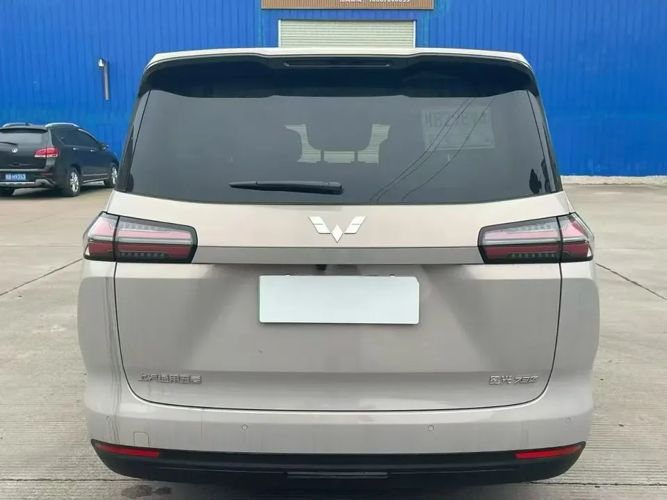 Wuling Starlight 730 PHEV basic model 2025 — миниатюра 2