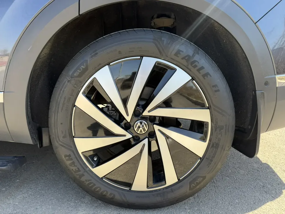Volkswagen Talagon Lan Jing 2021 330TSI two-wheel drive luxury version 2023 — thumbnail 3