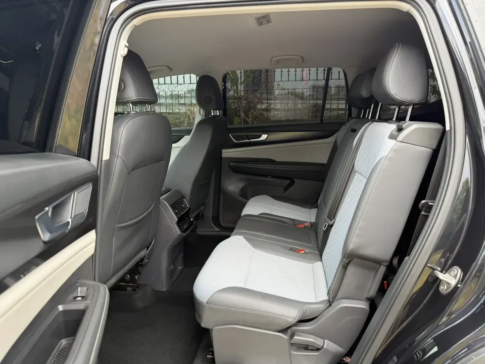 Volkswagen Teramont 2023 Touron 380TSI 4WD Luxury Edition 2022 — миниатюра 4