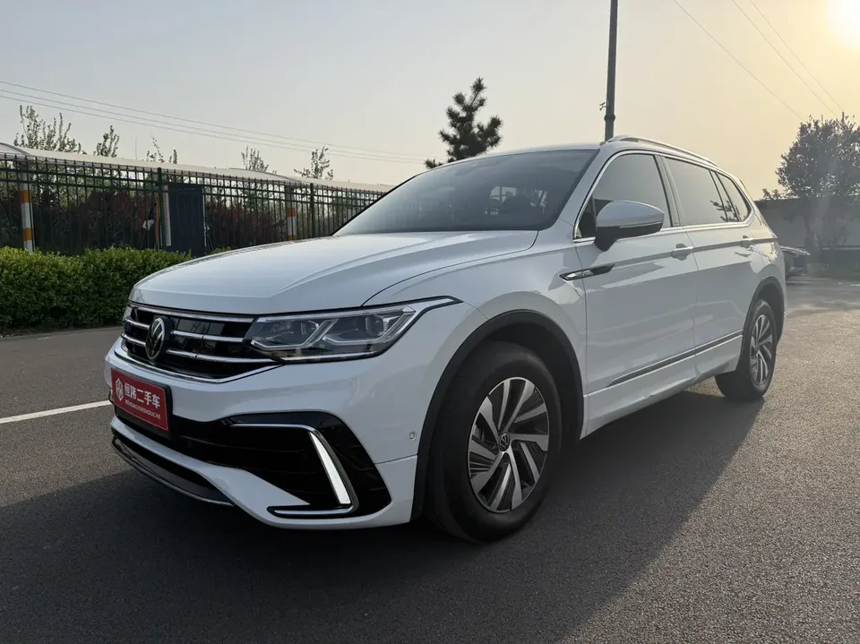 Volkswagen Tiguan L PHEV 2023