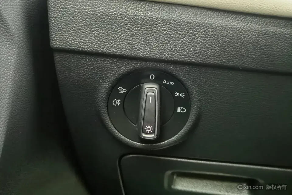Volkswagen Tiguan L PHEV Tiguan L PHEV 2023 430PHEV Plug-in Hybrid Premium Edition 2024 — миниатюра 4