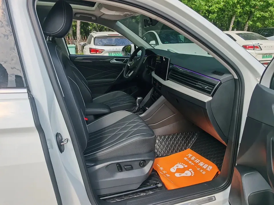 Volkswagen Tiguan L Tiguan L 2024 330TSI 2WD R-Line Enjoy Edition 2024 — миниатюра 3