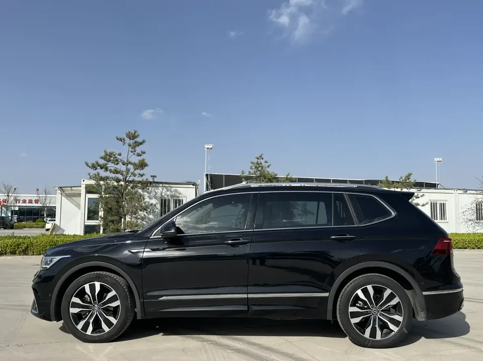 Volkswagen Tiguan L Tiguan L 330TSI Automatic 2WD R-Line Enjoy Edition 2022 — thumbnail 4
