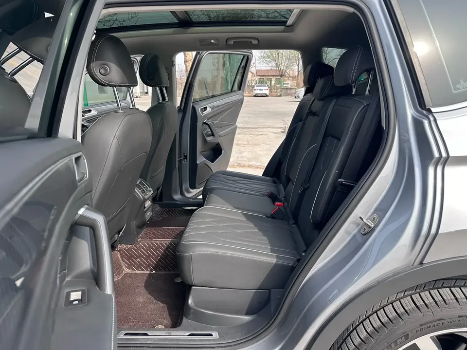 Volkswagen Tiguan L Tiguan L 2022 330TSI Automatic 2WD R-Line Enjoy Edition 2022 — миниатюра 3