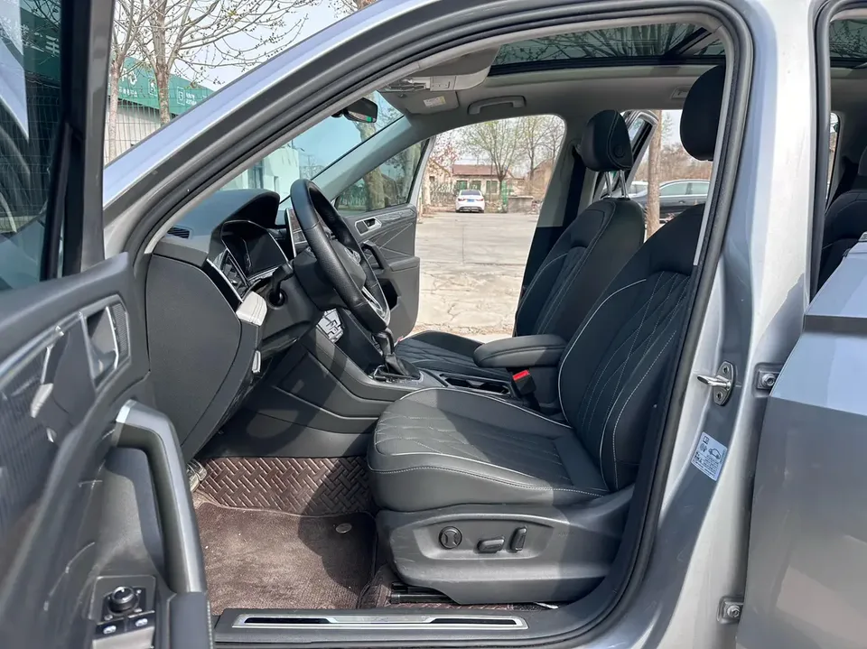 Volkswagen Tiguan L Tiguan L 2022 330TSI Automatic 2WD R-Line Enjoy Edition 2022 — миниатюра 5