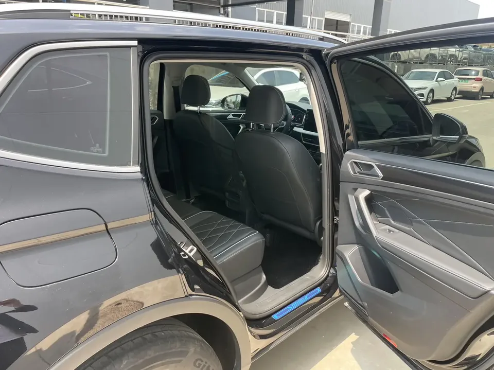 Volkswagen Tiguan L Outstanding 300TSI 2WD Longteng Edition 2025 — миниатюра 4