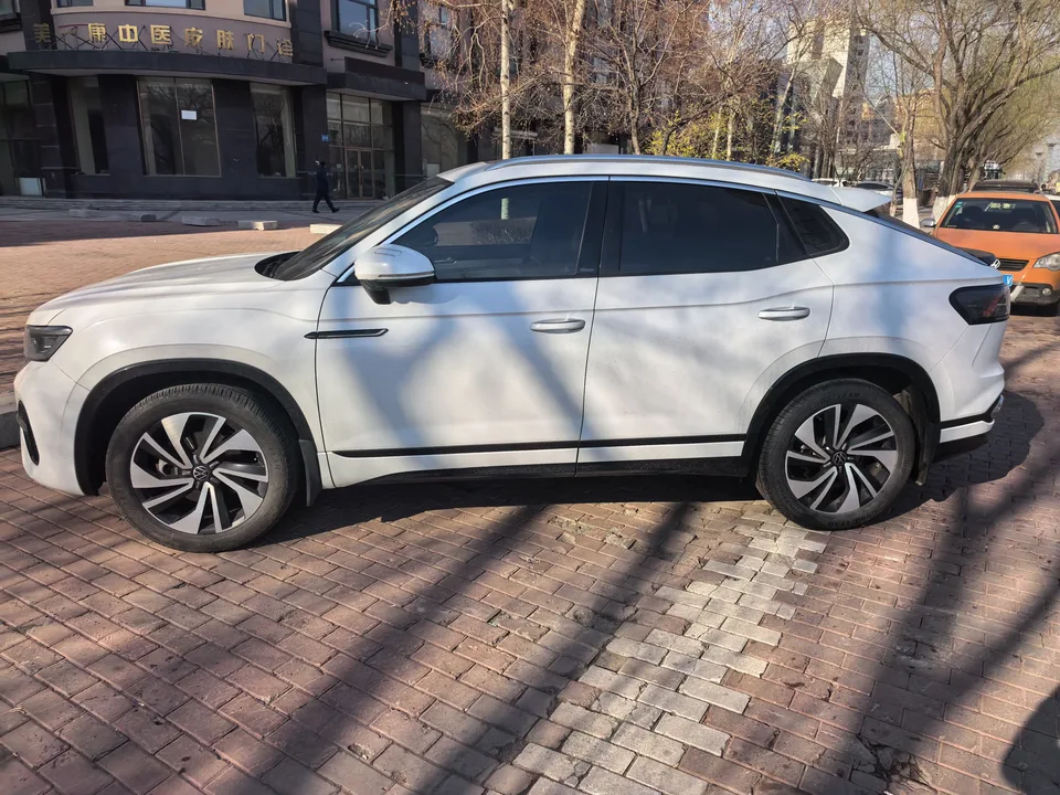 Volkswagen Tayron X Tanyue X 2023 330TSI 2WD Premium High-Energy Edition 2023 — миниатюра 4