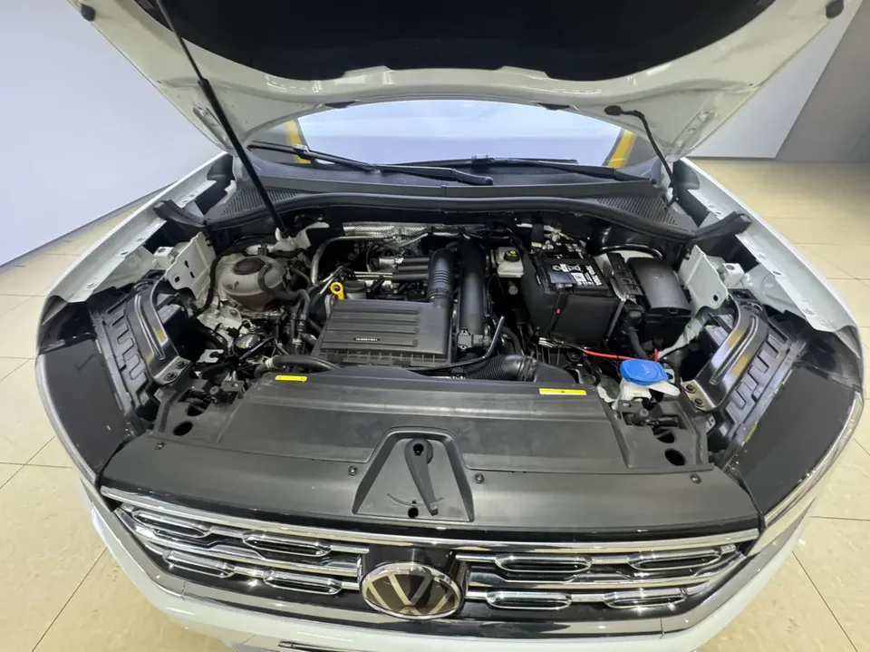 Volkswagen Tayron Tanyue 2022 280TSI 2WD Luxury Smart Edition 2022 — миниатюра 2