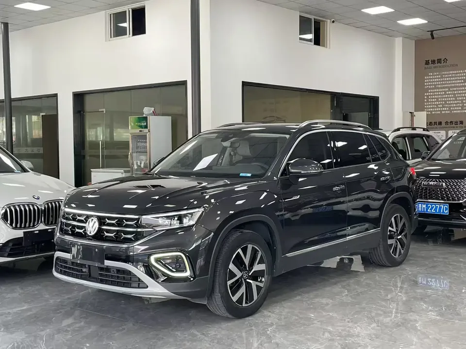 Volkswagen Tayron Tanyue 2023 280TSI 2WD Luxury Plus Advanced Edition 2022 — фото 1, купить с доставкой в Москву
