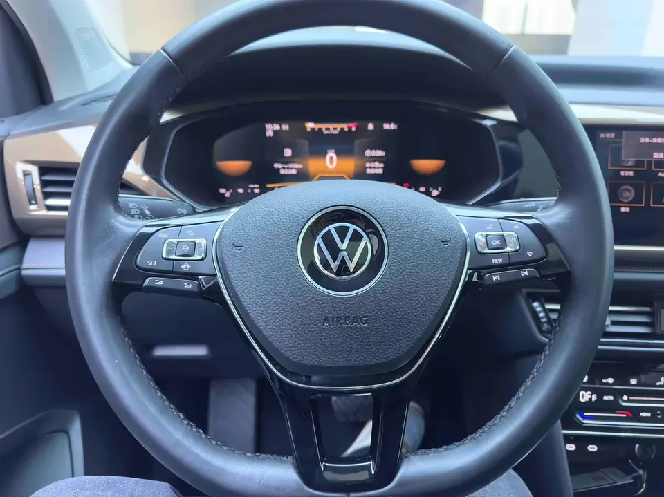 Volkswagen Tharu 280TSI 2WD Luxury Edition 2023 — миниатюра 4