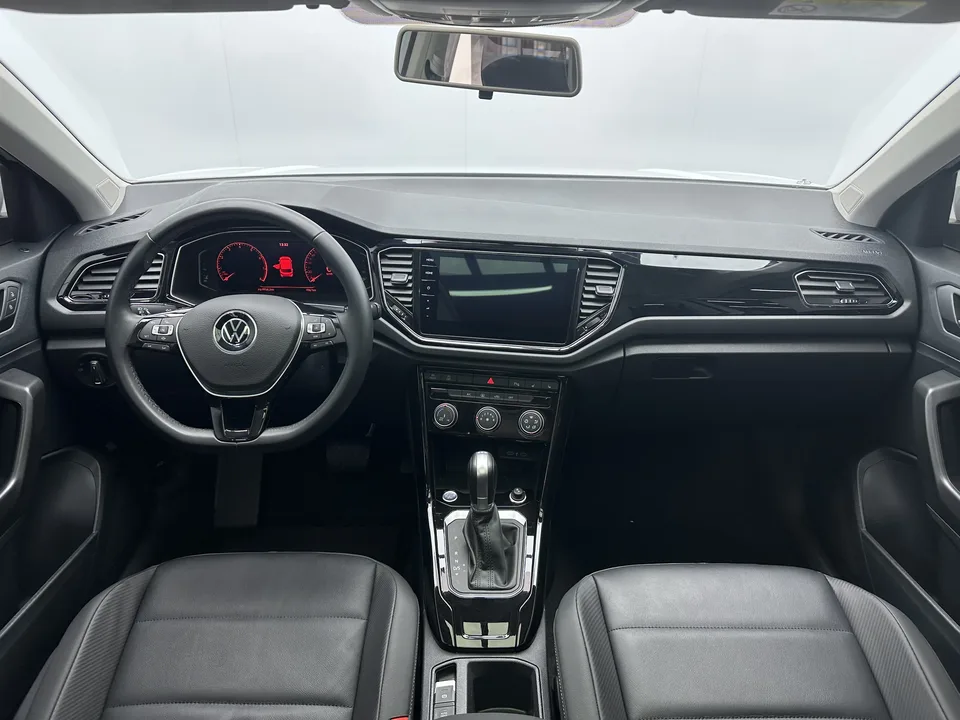 Volkswagen T-Roc Tange 280TSI DSG two-wheel drive comfort PLUS 2023 — миниатюра 4