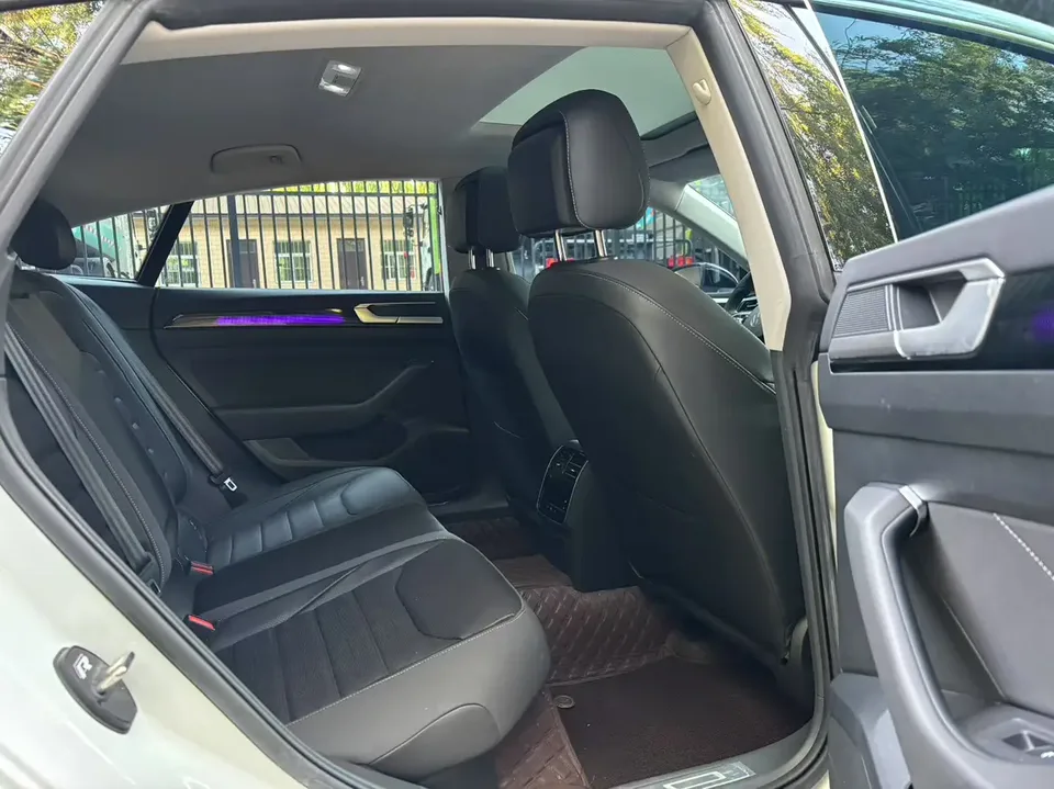 Volkswagen Arteon 380TSI Eye-catching Edition 2024 — миниатюра 3