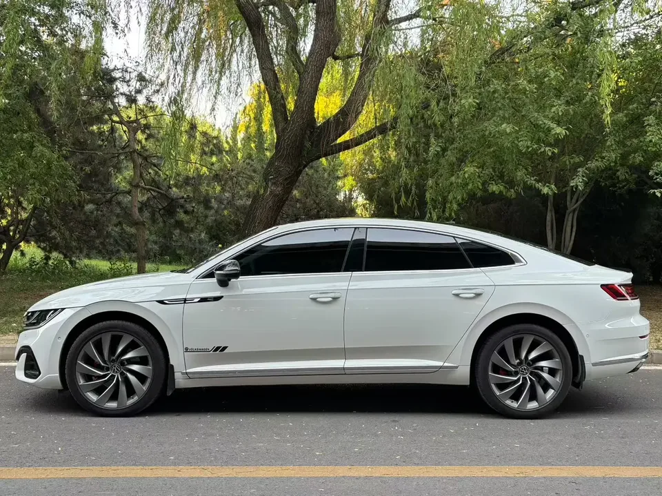 Volkswagen Arteon 380TSI Eye-catching Edition 2024 — миниатюра 4
