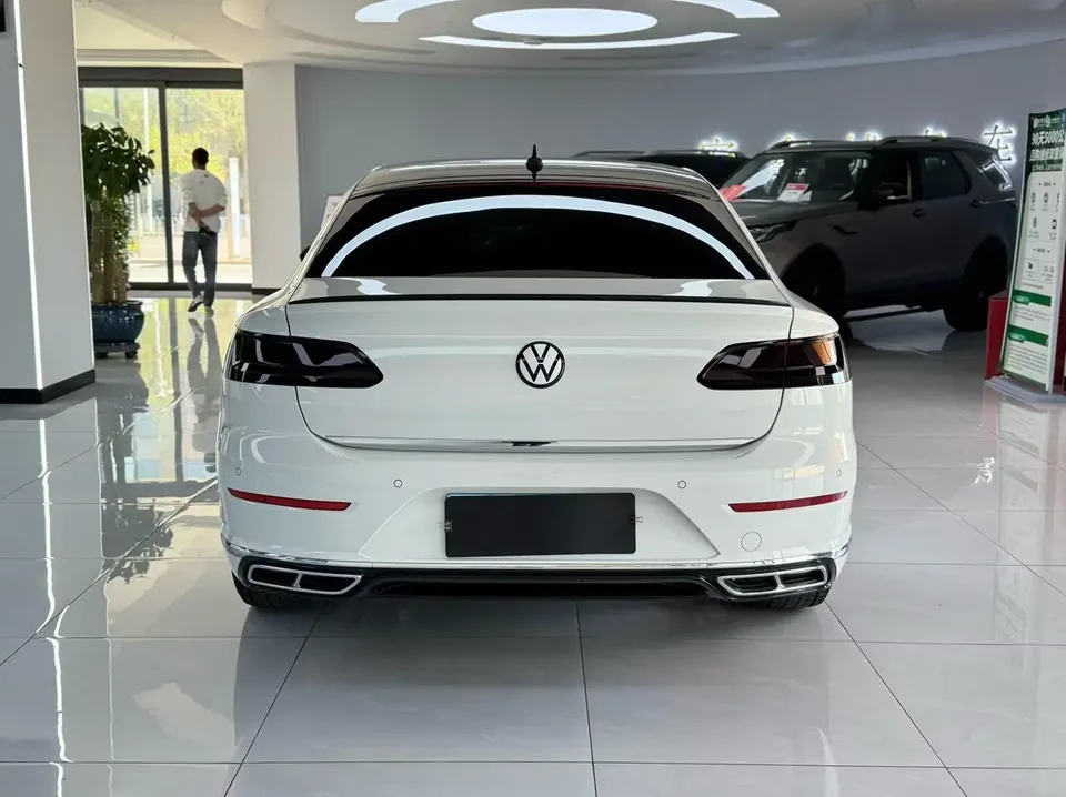 Volkswagen Arteon 380TSI Eye-catching Edition 2024 — thumbnail 2