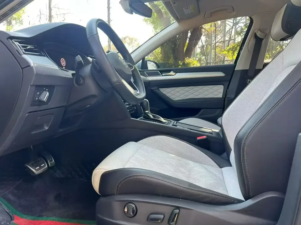 Volkswagen Magotan Magotan 2023 2 million commemorative edition 330TSI DSG luxury model 2023 — миниатюра 3
