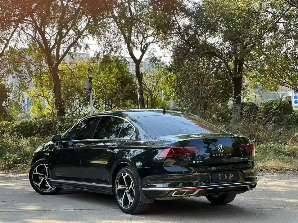 Volkswagen Magotan Magotan 2023 2 million commemorative edition 330TSI DSG luxury model 2023 — миниатюра 4