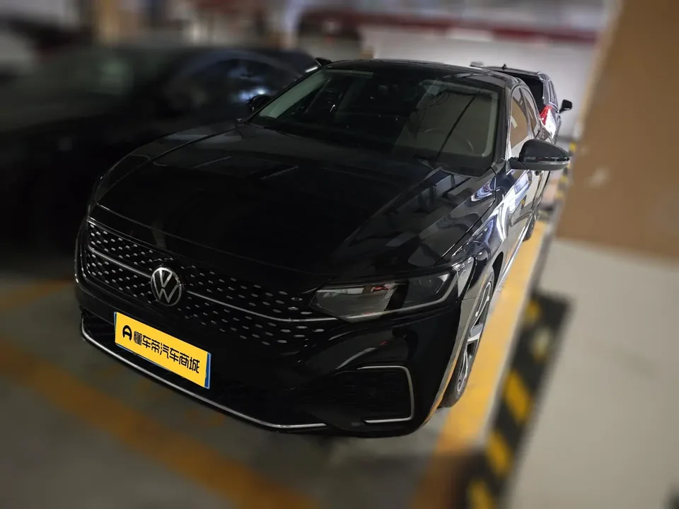 Volkswagen Passat 2023