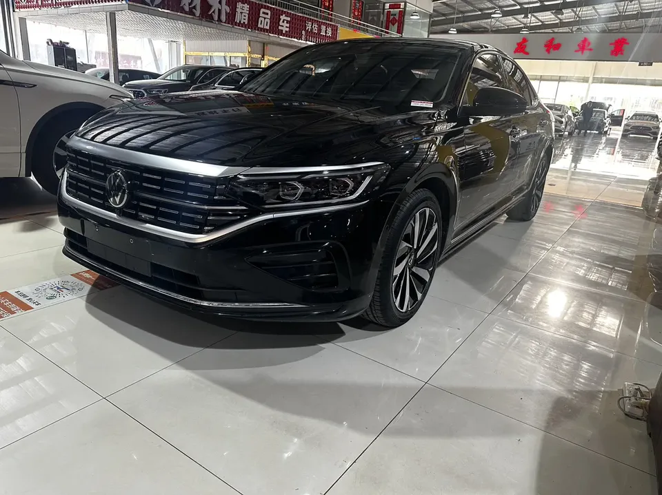 Volkswagen Passat 2023