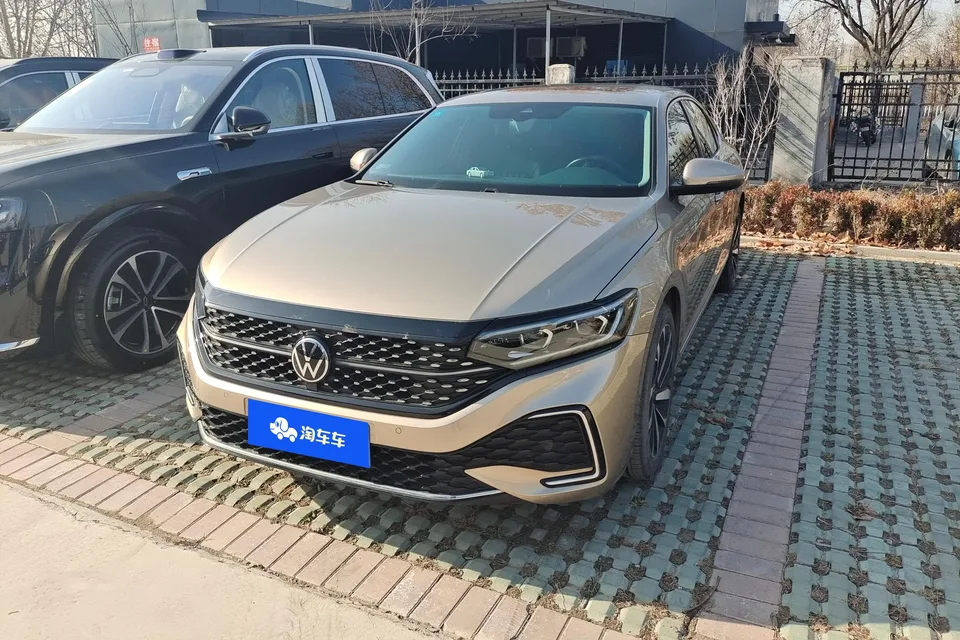Volkswagen Passat 2022