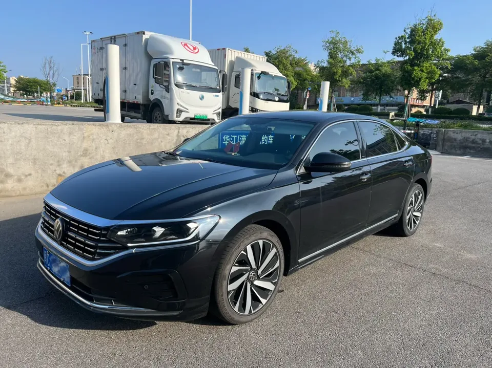 Volkswagen Passat 2023