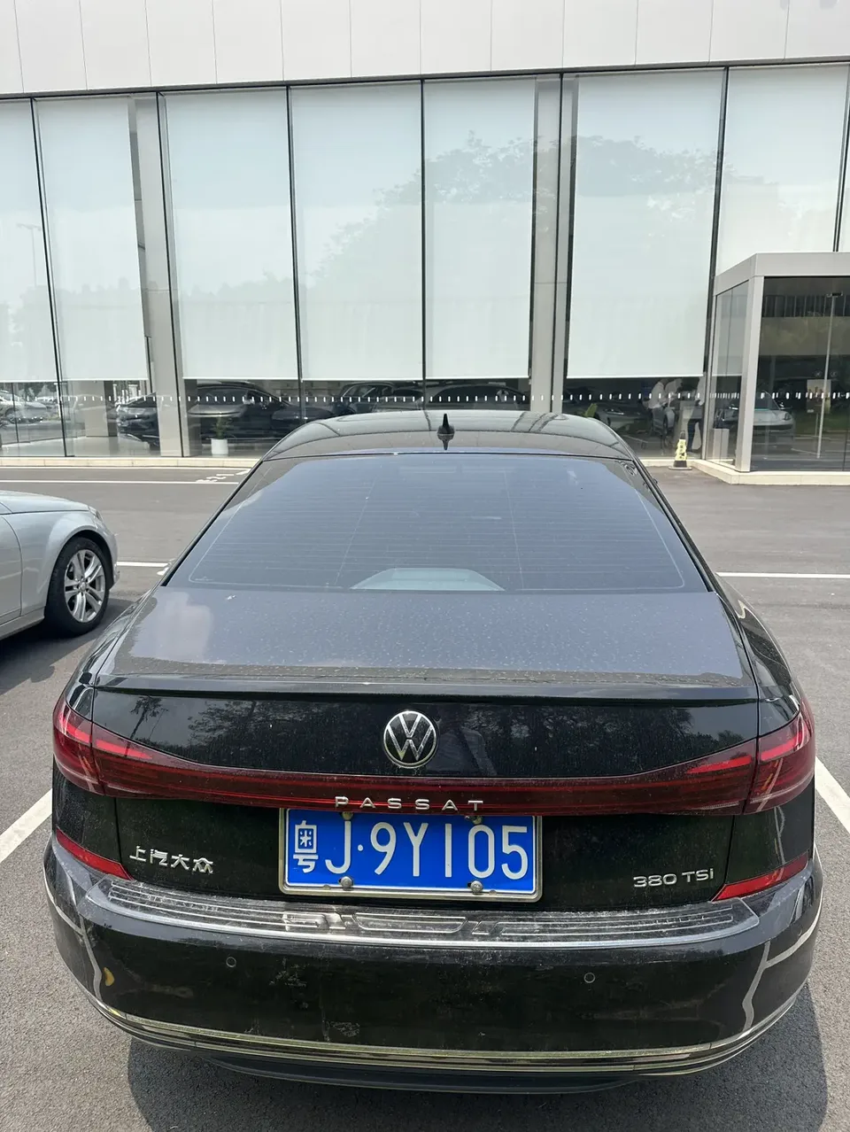 Volkswagen Passat Passat 2022 380TSI Flagship Edition 2022 — миниатюра 2