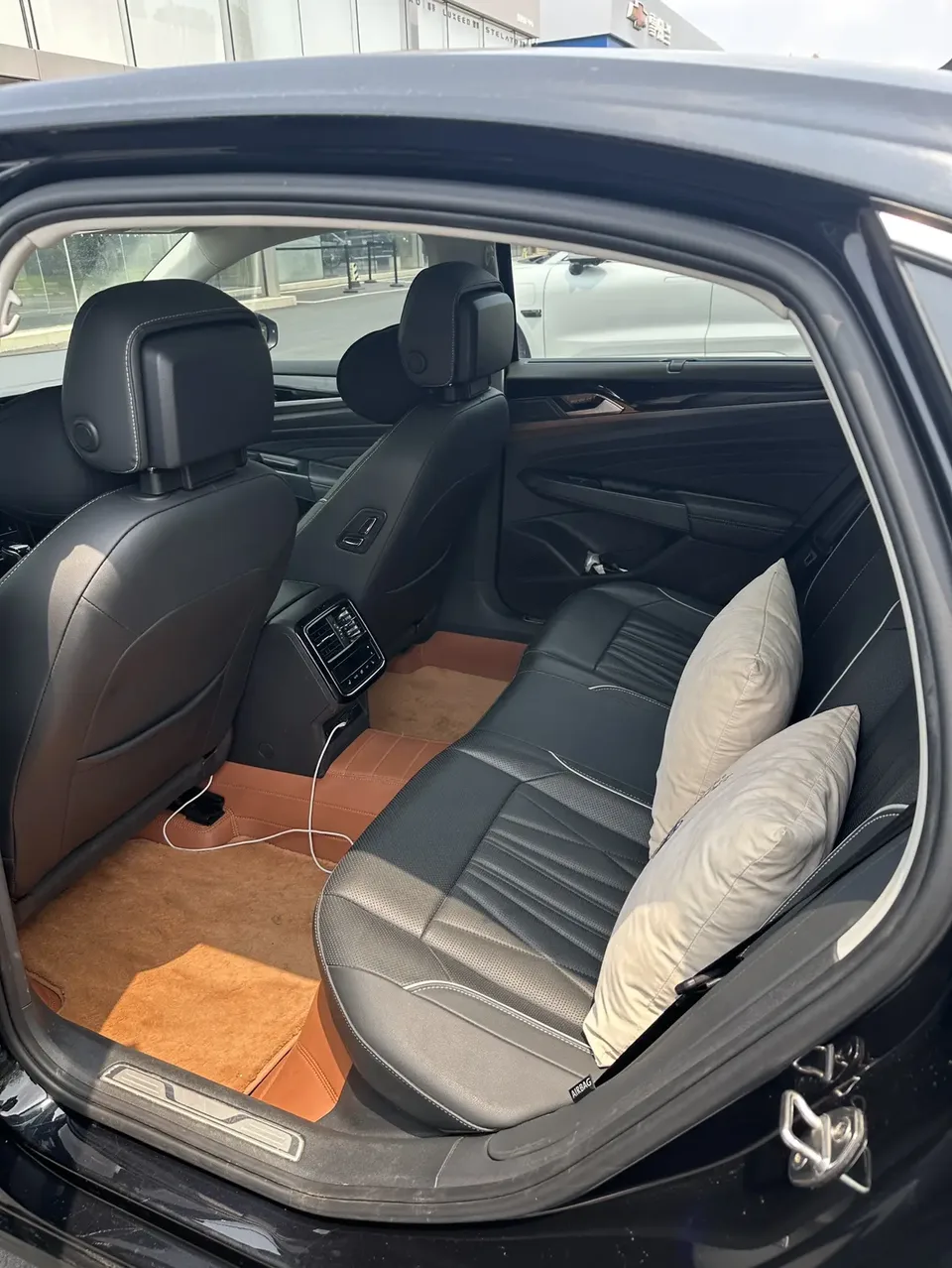 Volkswagen Passat Passat 2022 380TSI Flagship Edition 2022 — миниатюра 3